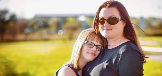 Amanda Vela hugging her daughter, Bethany