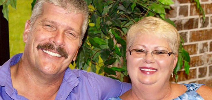 Ruth and John Elliott smiling