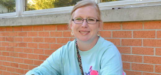 Kriste Vickers sits on Lee College campus