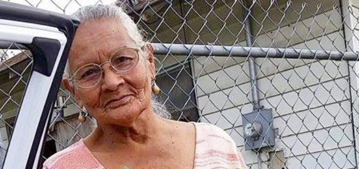 Maria Garcia Munoz gets into car