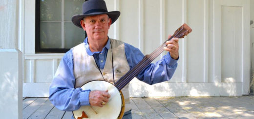Man playing banjo