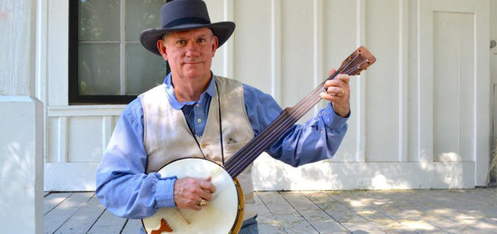 Man playing banjo