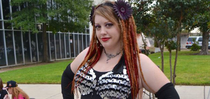 Woman dressed in belly dancer clothes