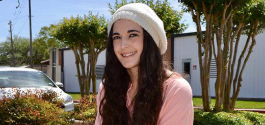 Elizabeth Andreno sits at bench at Lee College