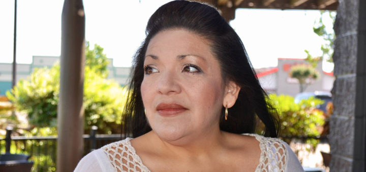 Raquel Gonzalez outside coffee shop