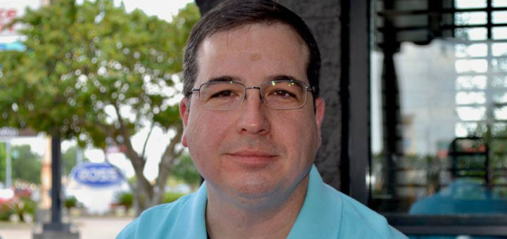 Pedro Pena outside coffee shop