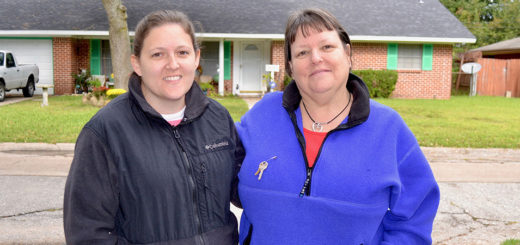 Marcia Stewart with her daughter, Lindsey Ramirez